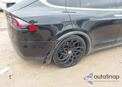 2016 Tesla Model X 60D/70D/75D/90D из США, поврежденный, VIN 5YJXCAE20GF007953